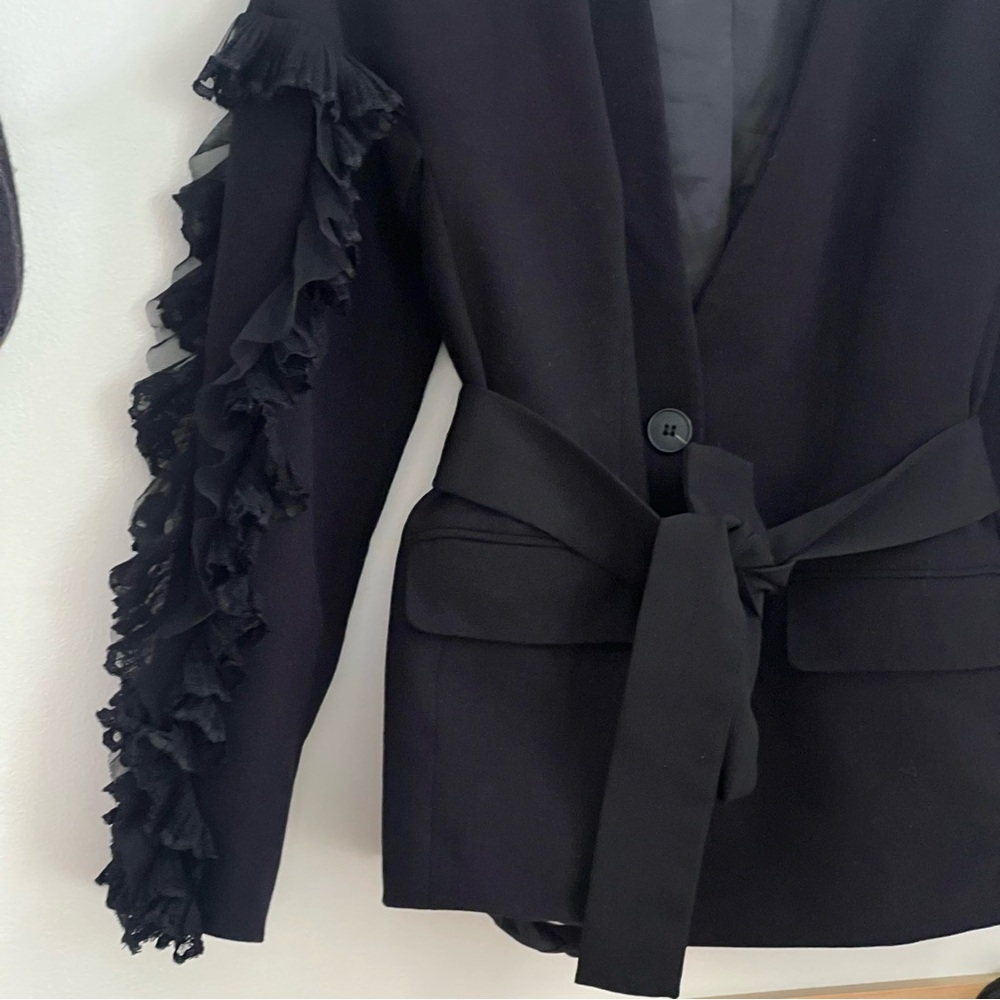 Zara Black Blazer with belt & Ruffled Sleeves perfect condition size xs no flaws - Picture 4 of 6